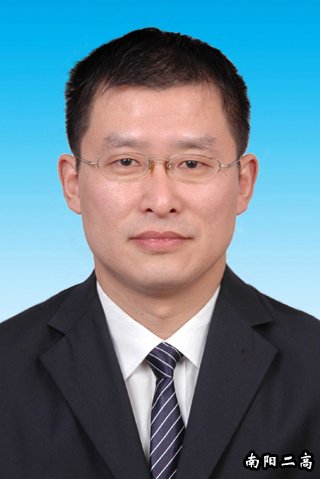 肖寒鵬：河南省骨干教師，高級(jí)教師，信息技術(shù)